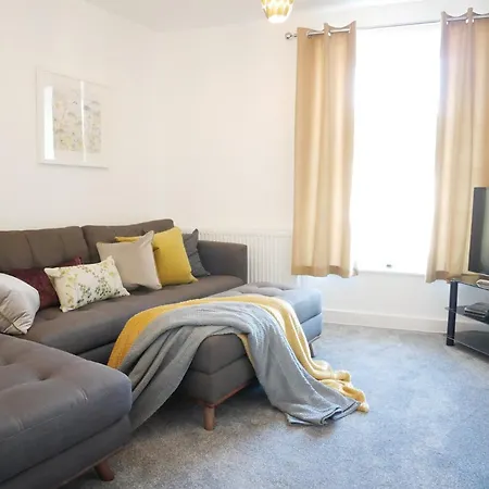 The Courtyard, 4 - Bed, Sleeps 6, Pets Welcome 4* Ulverston