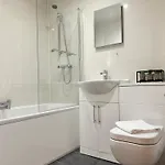 The Courtyard, 4 - Bed, Sleeps 6, Pets Welcome 4* ウルバーストン