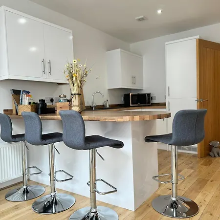 Apart-hotel The Courtyard, 4 - Bed, Sleeps 6, Pets Welcome Ulverston