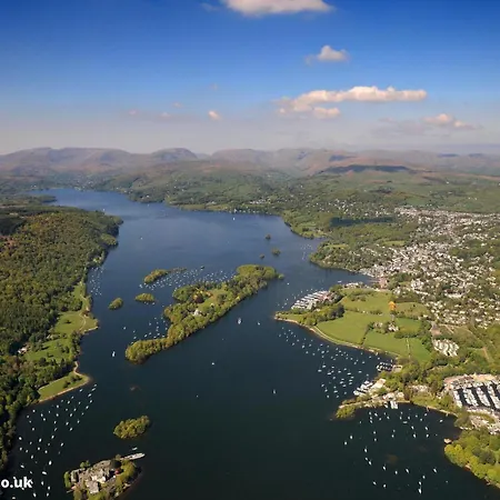 The Courtyard, 4 - Bed, Sleeps 6, Pets Welcome 울버스톤