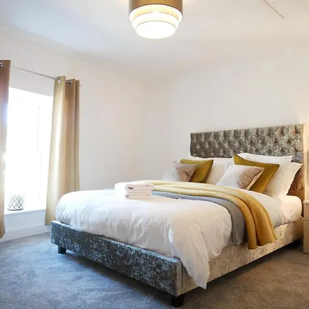 شقة فندقية The Courtyard, 4 - Bed, Sleeps 6, Pets Welcome